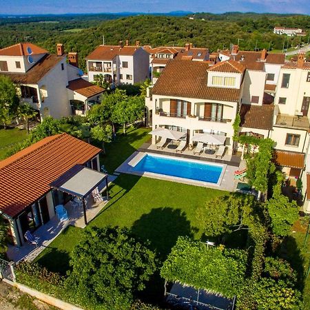 Premium Central Apartments Врсар Экстерьер фото
